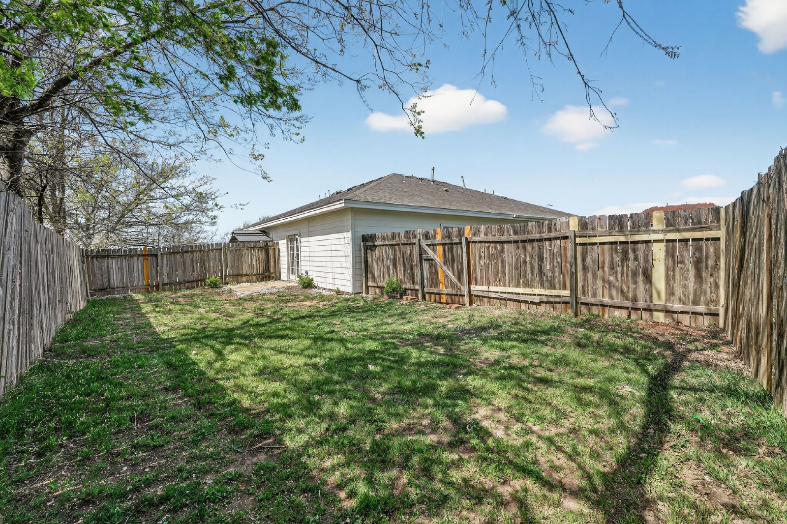 2831 Southampton Way - A property image