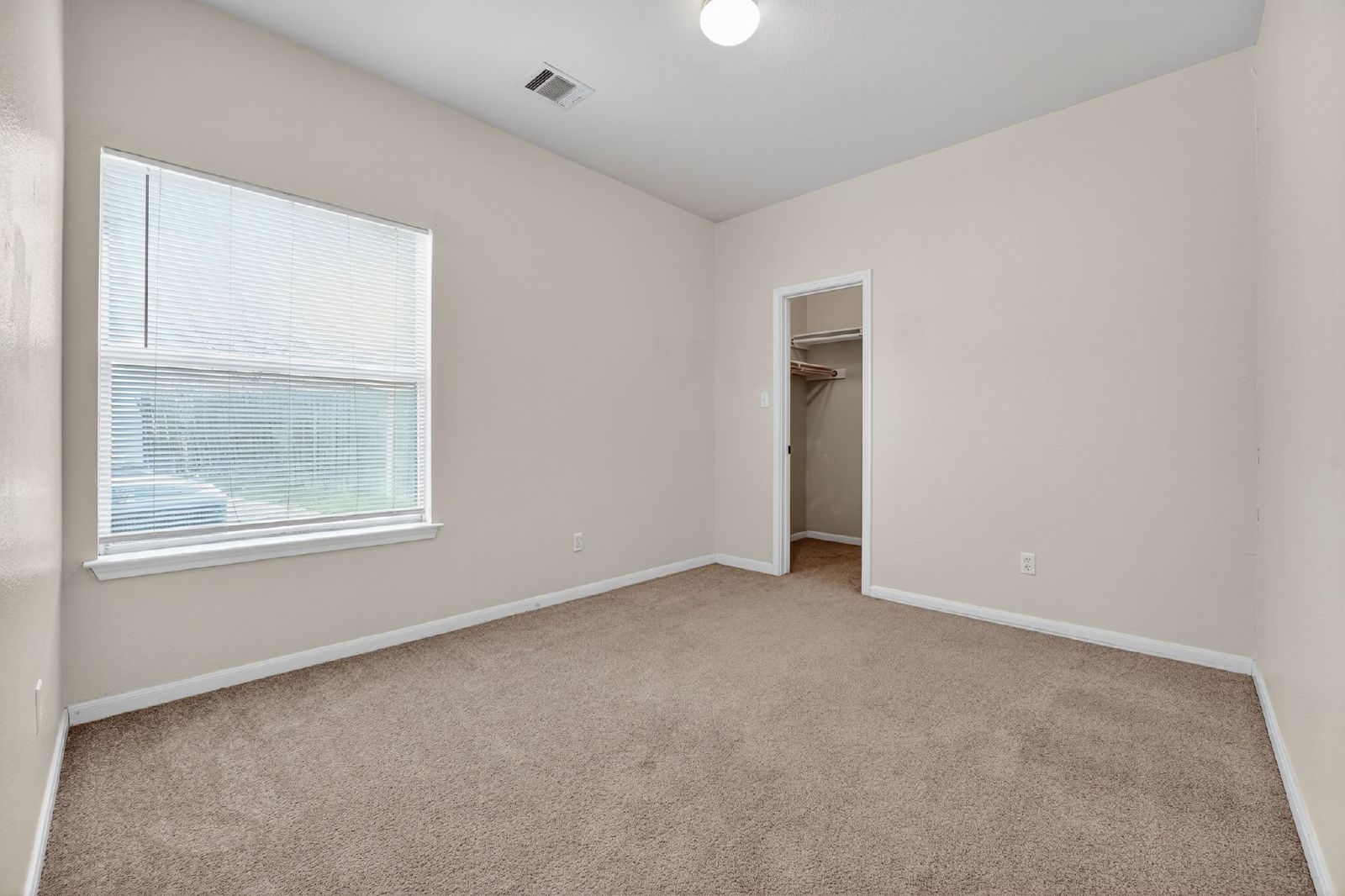 2831 Southampton Way - A property image