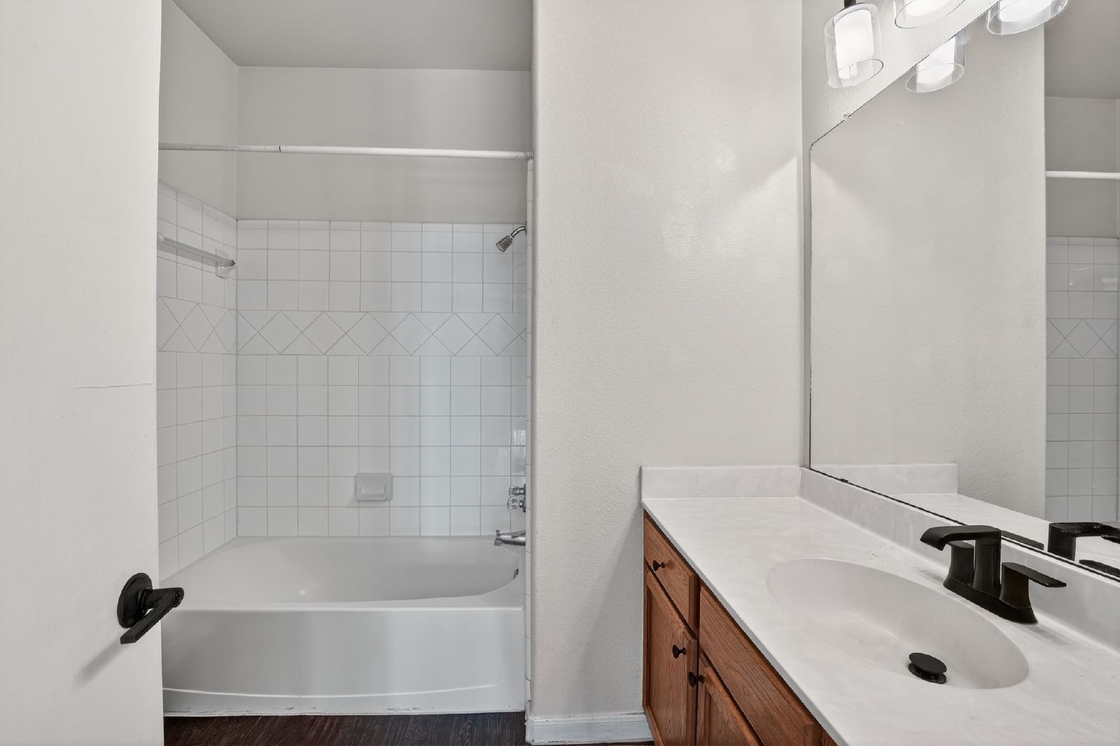 2831 Southampton Way - A property image