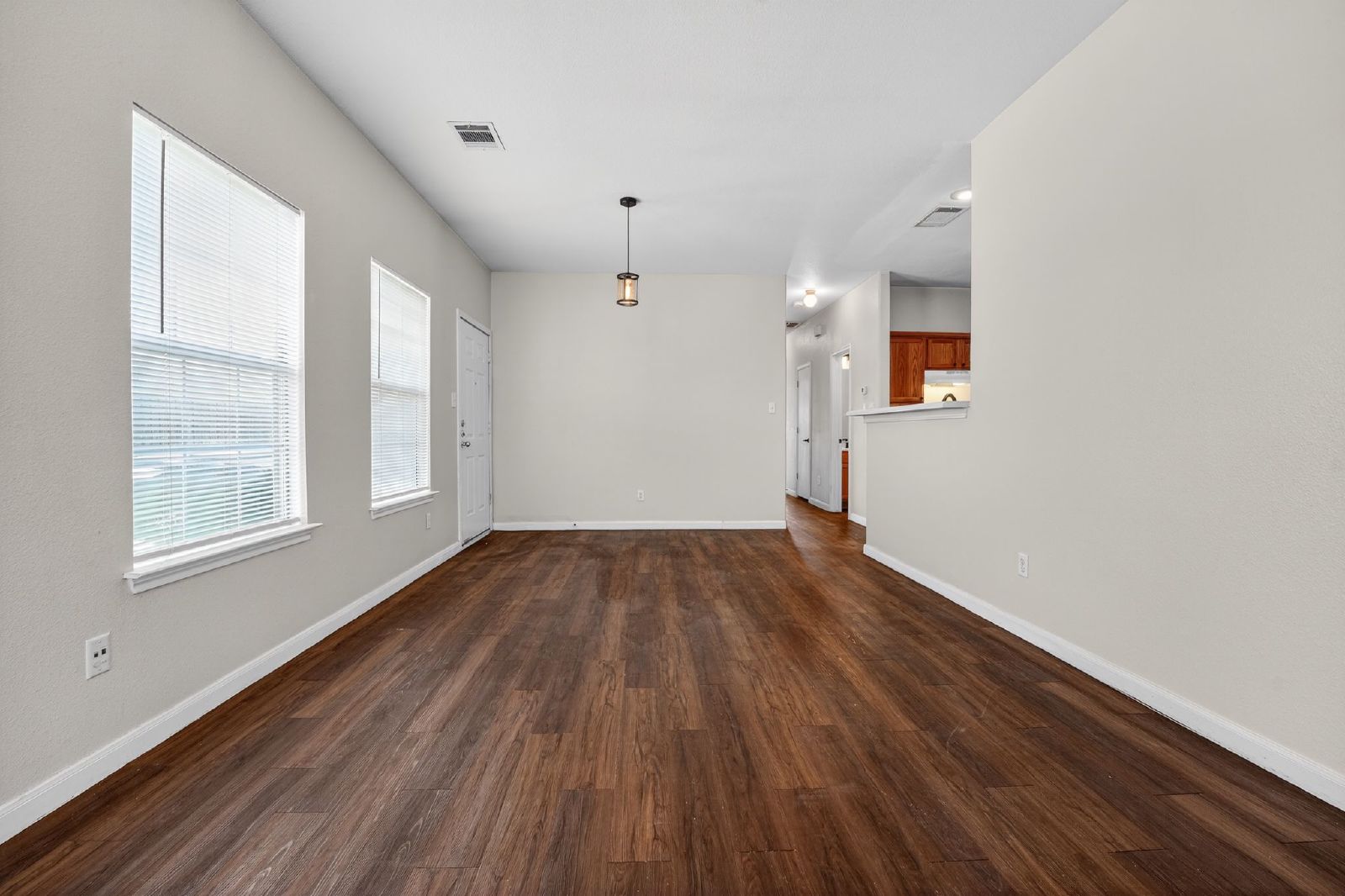 2831 Southampton Way - A property image