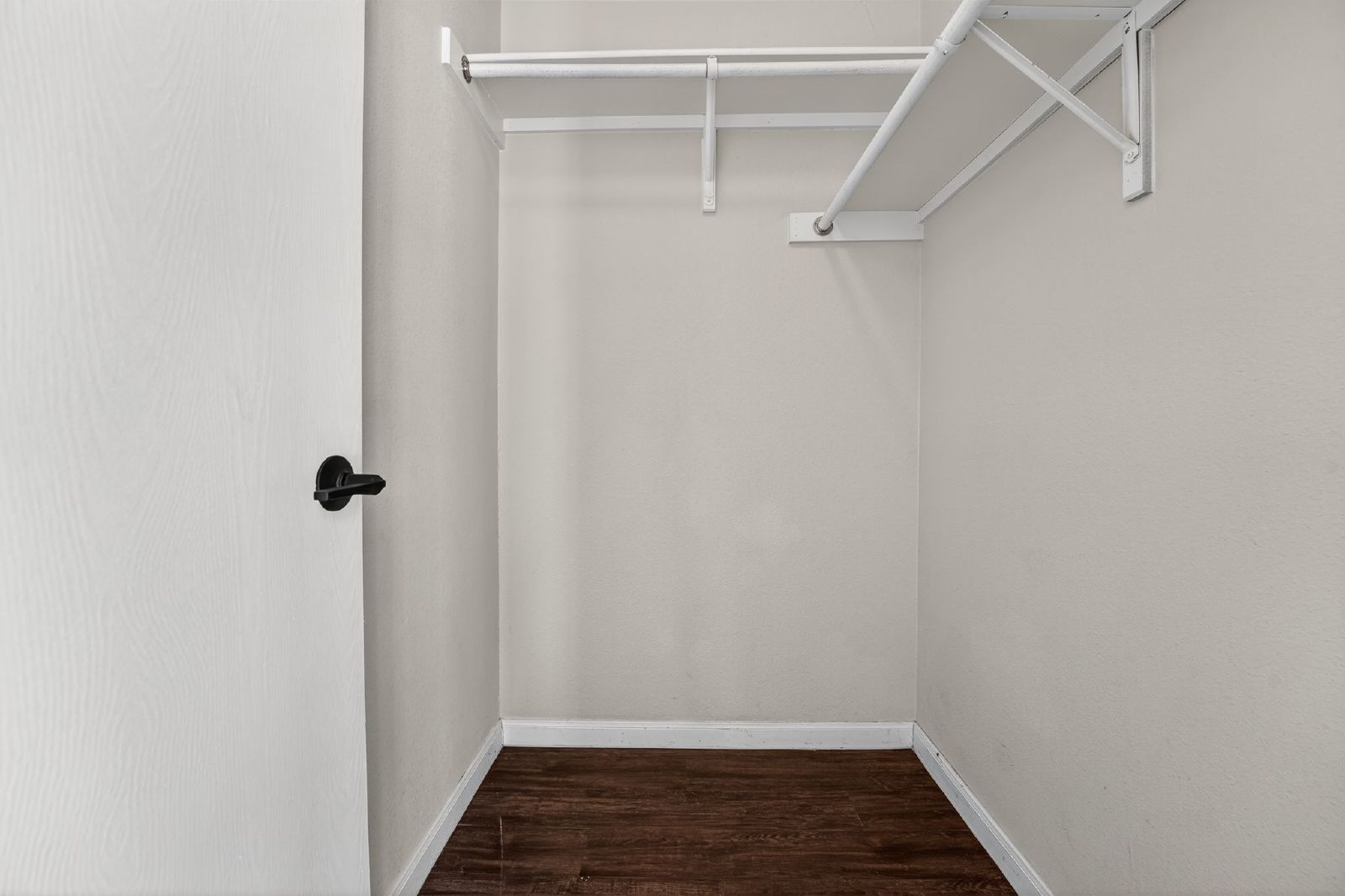 2831 Southampton Way - A property image