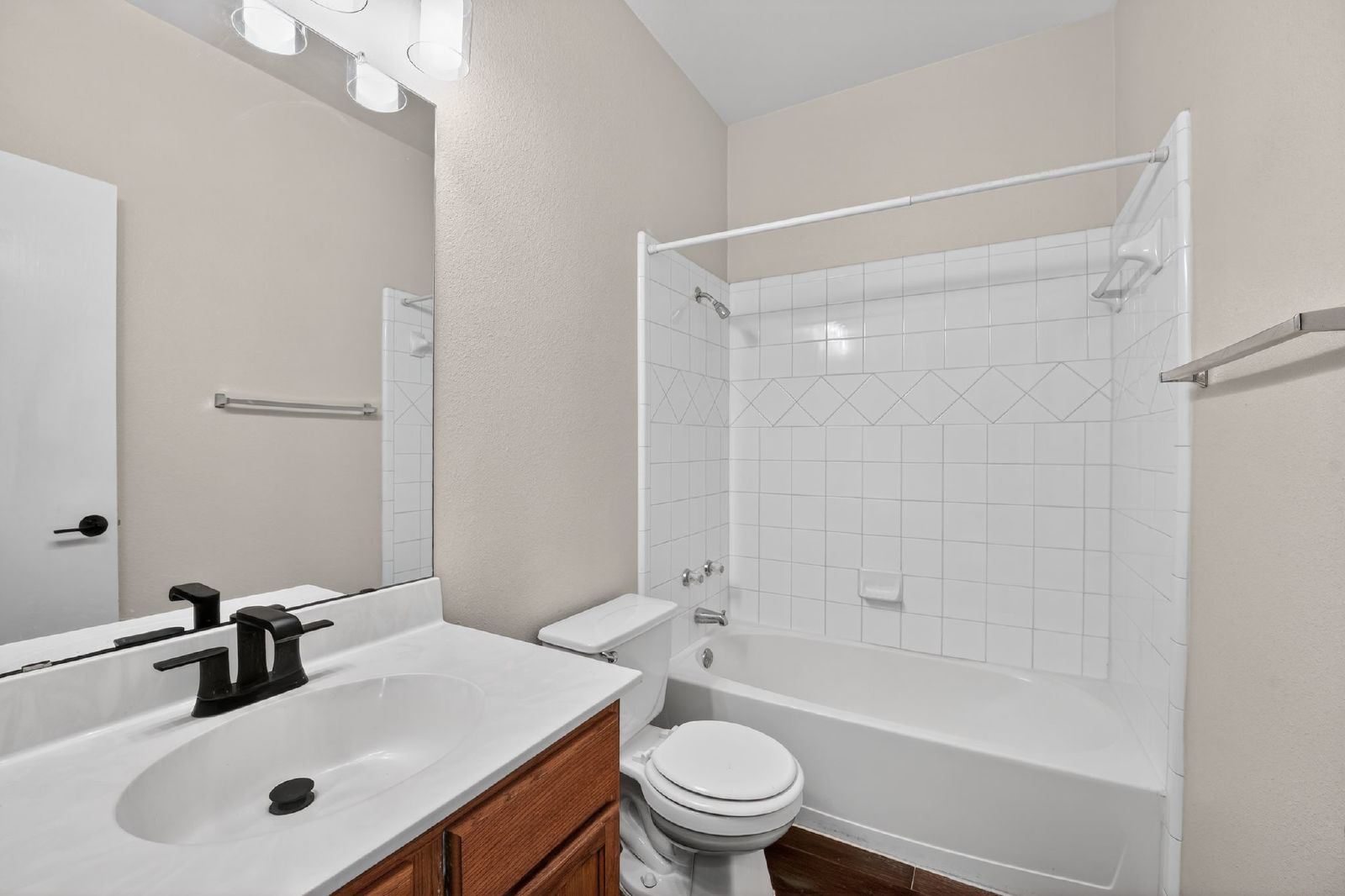 2831 Southampton Way - A property image