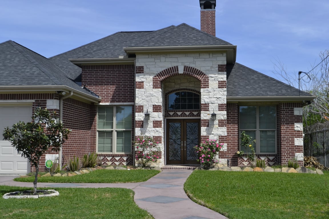 What Are the Legal Property Maintenance Requirements in Texas?